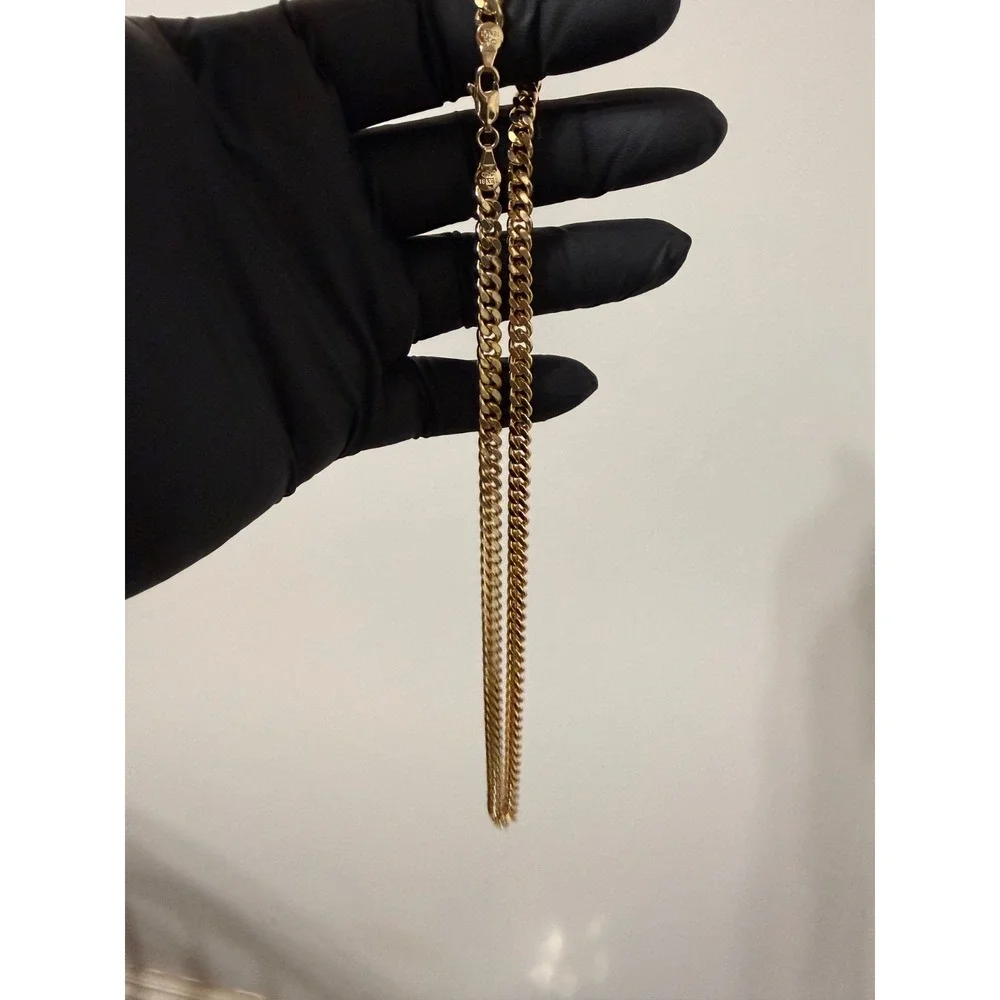 The Unbranded Brand cuban chain